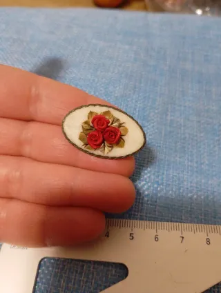 Spilla vintage ceramica rose rosse