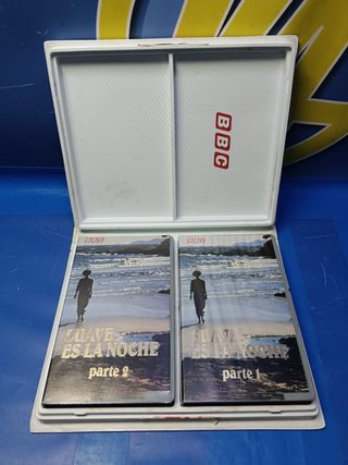 Dos cintas VHS, SUAVE ES LA NOCHE, BBC video