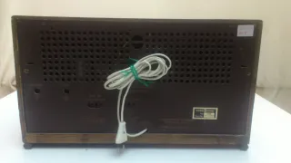 Radio antigua de .válvulas Normende 398