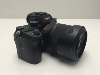 camara digital evil sony alpha a7 iii + objetivo sony 28-70 mm