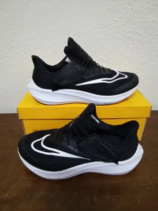 Nike Pegasus Zoom FlyEase, Talla 43, Pefecto Estad