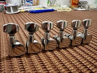 Clavijeros Afinación Squier Sonic