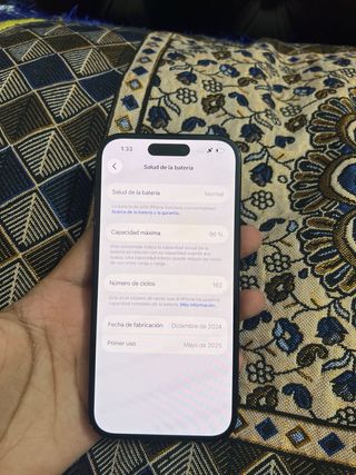 iPhone 15- 96% bateria