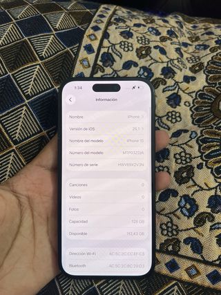 iPhone 15- 96% bateria