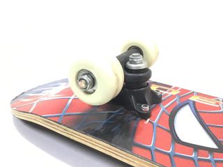 monopatin spiderman spiderman