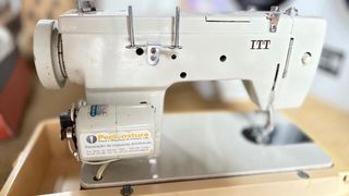 Máquina de Costura Oliva CL 10AT