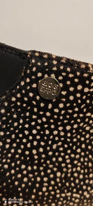 Botines de mujer beige y negro