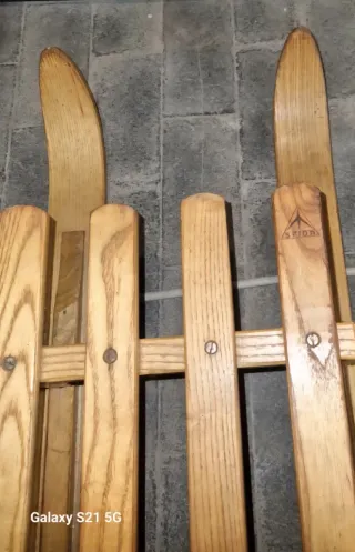 Slitta in legno per bambini