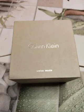 Reloj Calvin Klein Mujer Plata y Blanco