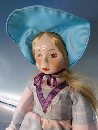 Bambola in porcellana 41 cm.