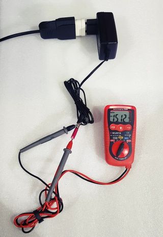 Cargador FLYPOWER PSK8K1501200E5 15V 1.2A
