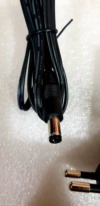 Cargador FLYPOWER PSK8K1501200E5 15V 1.2A