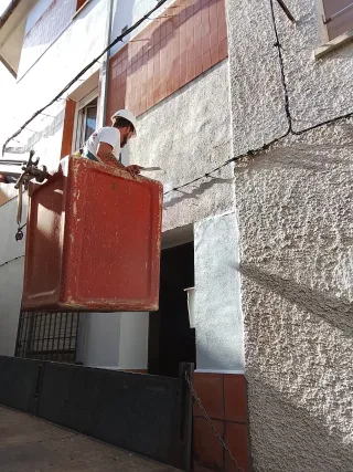 CUBIERTAS Y TEJADOS R.Y.M.