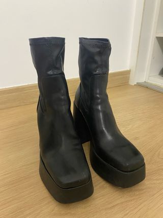 Botines Pull and Bear negros plataforma