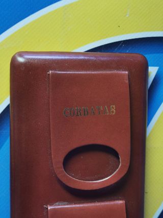 Corbatero vintage con capacidad para 4 corbatas