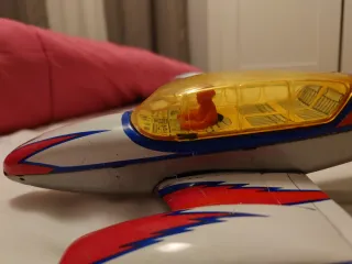 Juguete de hojalata antiguo