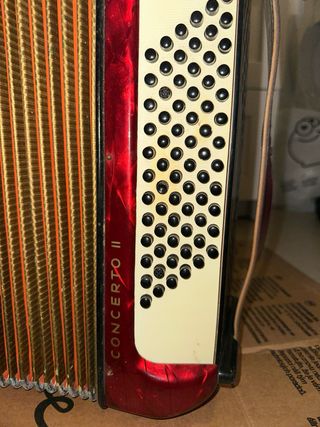 Acordeón Hohner Concerto II 72 bajos