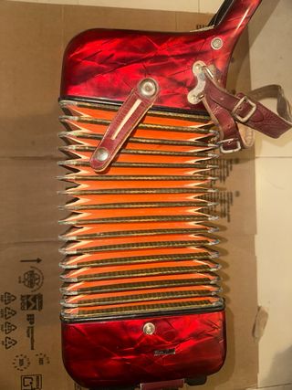 Acordeón Hohner Concerto II 72 bajos