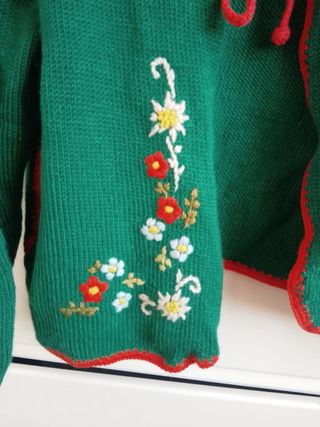 Cardigan Vintage tradizionale , fatto a mano   in