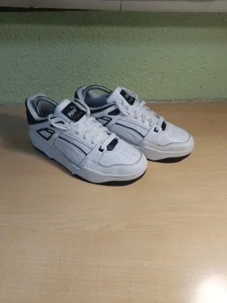 Zapatillas Puma Blancas y Negras