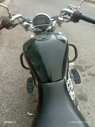 Moto Custom Manual Negra