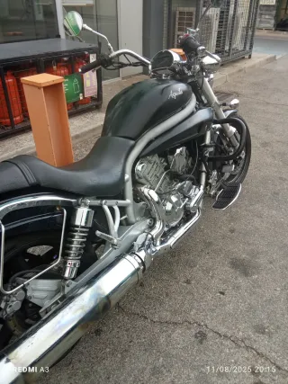 Moto Custom Manual Negra