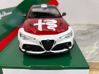 Alfa Romeo Giulia GTAM 2020 Racing Bburago 1:18