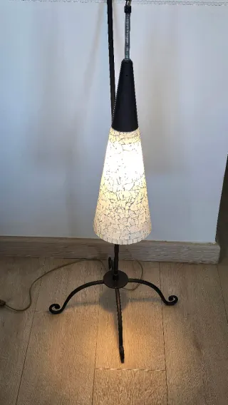 Lámpara de hierro forjado y cristal