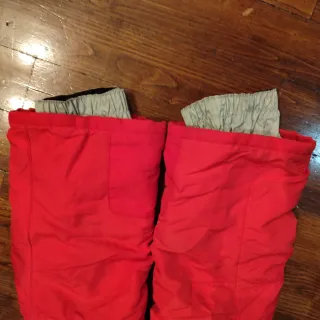 Mono de esquí rojo 4 años