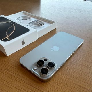 iPhone 16 Pro Max 256 GB Natural Titanium