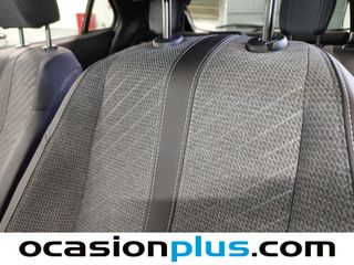 Peugeot 2008 Allure Hybrid eDCS6 100 kW (136 CV)