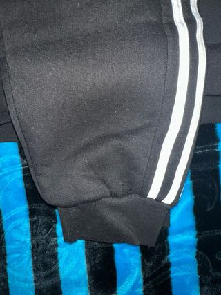 Sudadera Adidas Negra con Capucha