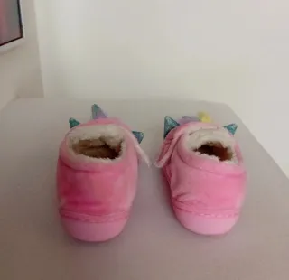 Pantufas de unicórnio para criança número 28