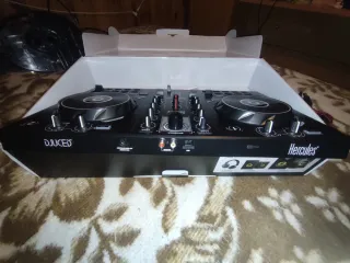 Controladora DJ Hercules Inpulse 300 Reestreno