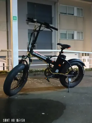 Bicicleta Elétrica Urbanglide RS C7 Fat 20x4.0