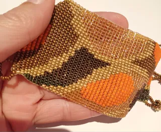 Bracciale donna con perline fatto a mano