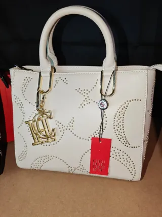 Bolso Blanco con Tachuelas