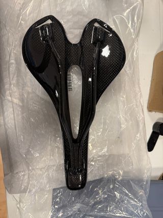 Sillín KOCEVLO Carbono Azul