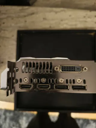 Tarjeta gráfica Asus Dual GeForce GTX 1070 OC 8GB