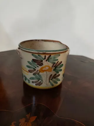 Vecchio vaso ceramica Caltagirone