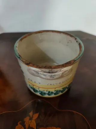 Vecchio vaso ceramica Caltagirone