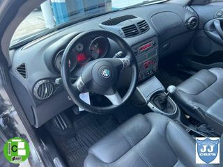 ALFA ROMEO GT 2.0 JTS Distinctive