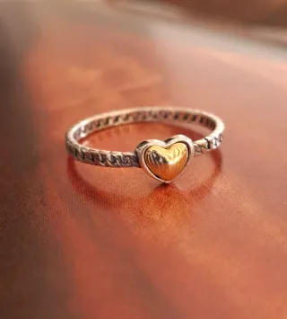 Anillo Corazón Plata Ley, corazon baño de oro 18k.