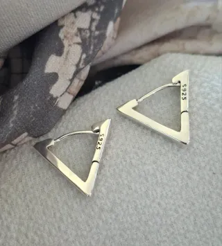 Pendientes Triángulo Plata de Ley S925