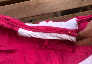 Mono de nieve para bebé rosa