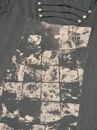 Jersey negro manga larga estampado