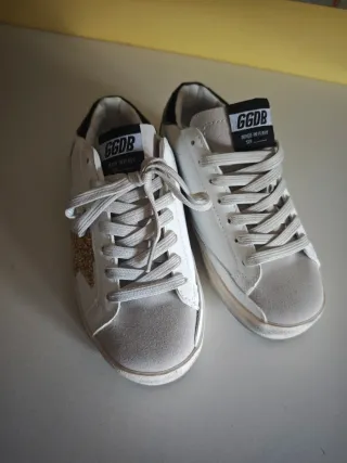 Zapatillas Golden Goose Blancas y Doradas
