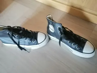 Botines tipo piel John Smith negros