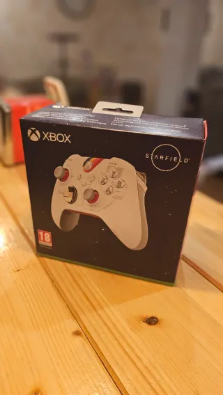 Auriculares y Mando Starfield Xbox