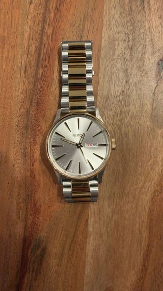 Reloj Nixon Sentry SS Oro y Plata